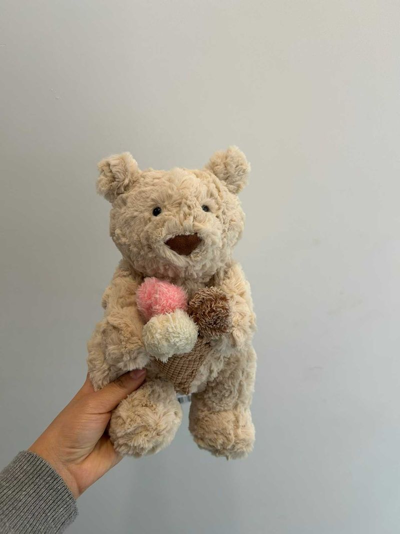 Oatus Bear with Ice Cream us