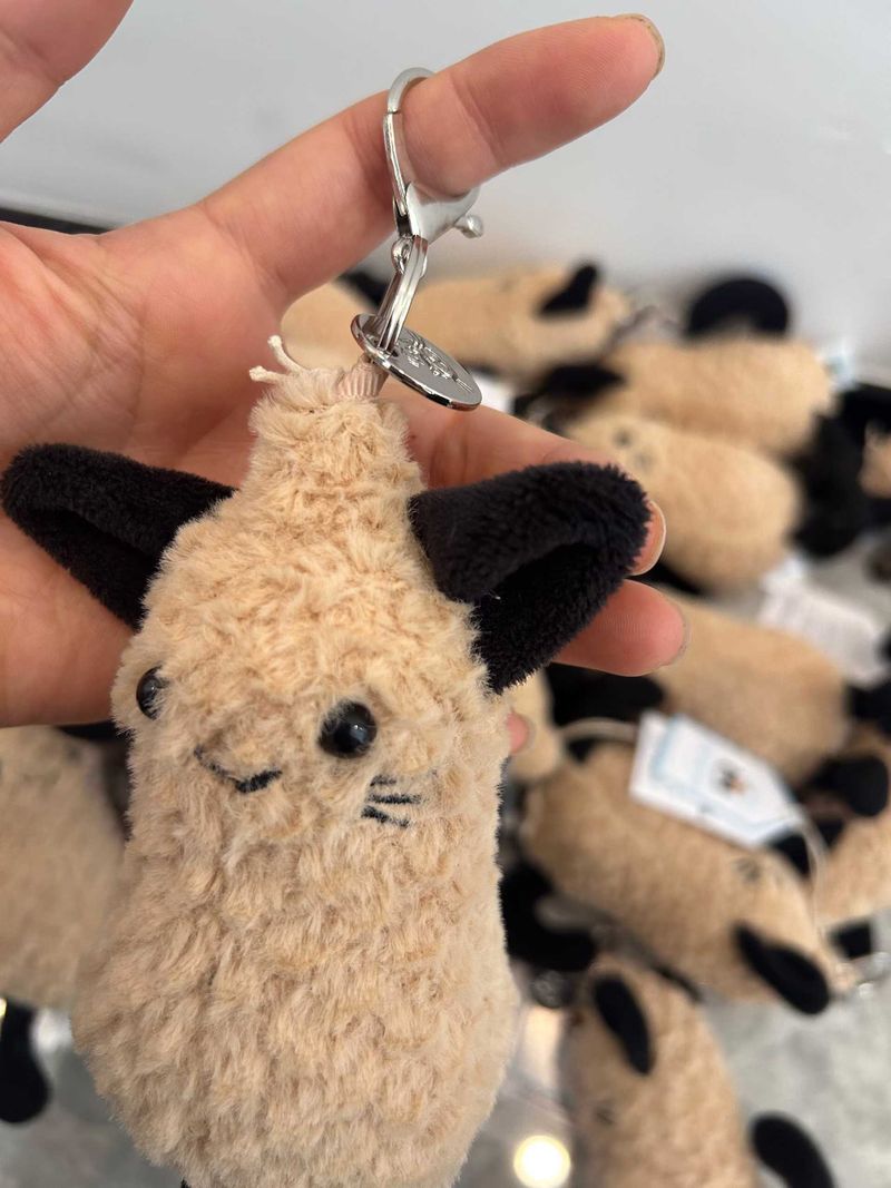 Amuseables Peanut Cat Outfit