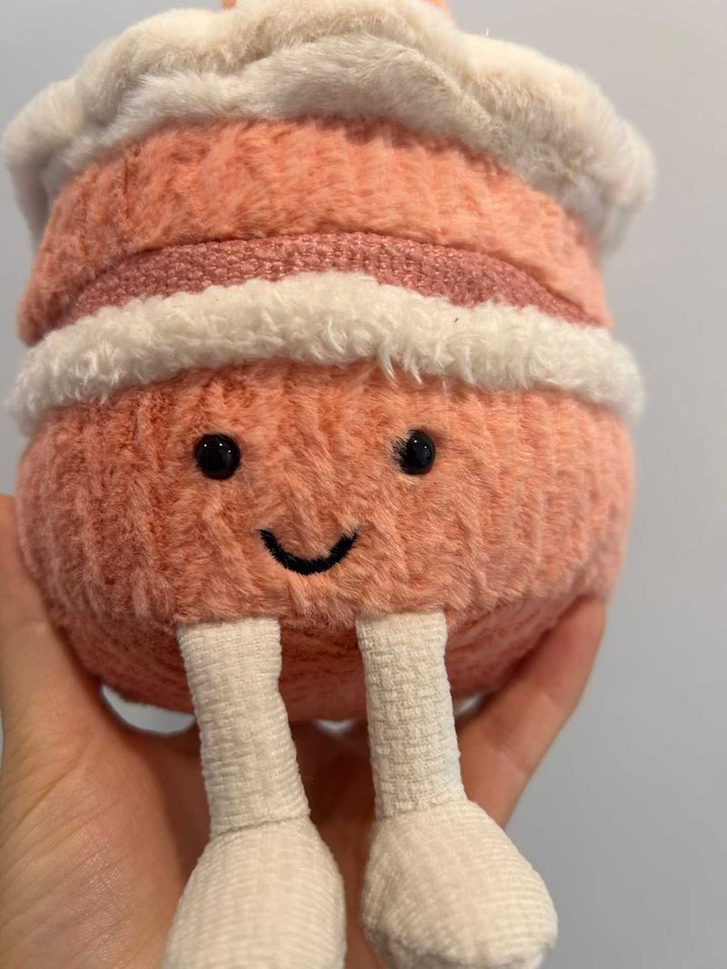 Amuseables Melbie Peach Cake