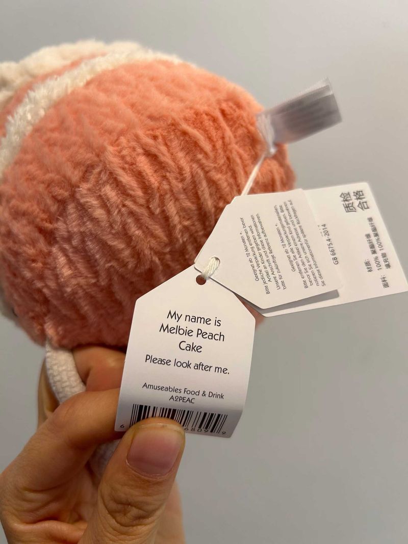 Amuseables Melbie Peach Cake