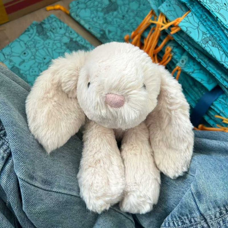 Smudge Rabbit - Medium