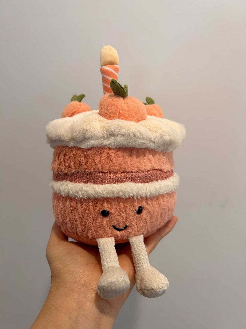 Amuseables Melbie Peach Cake