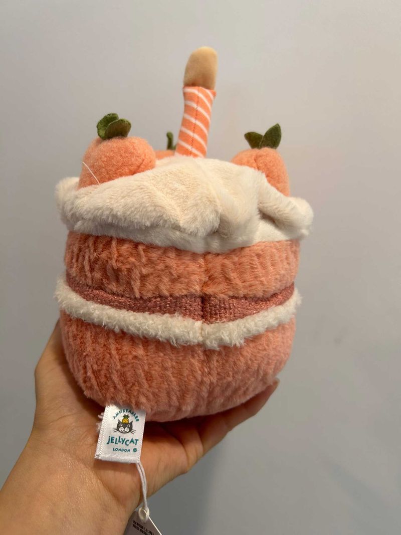 Amuseables Melbie Peach Cake