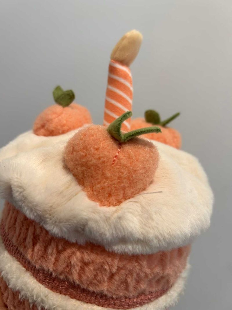 Amuseables Melbie Peach Cake