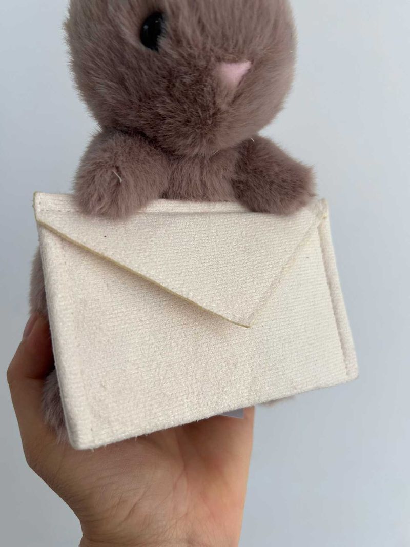 Messenger Bunny