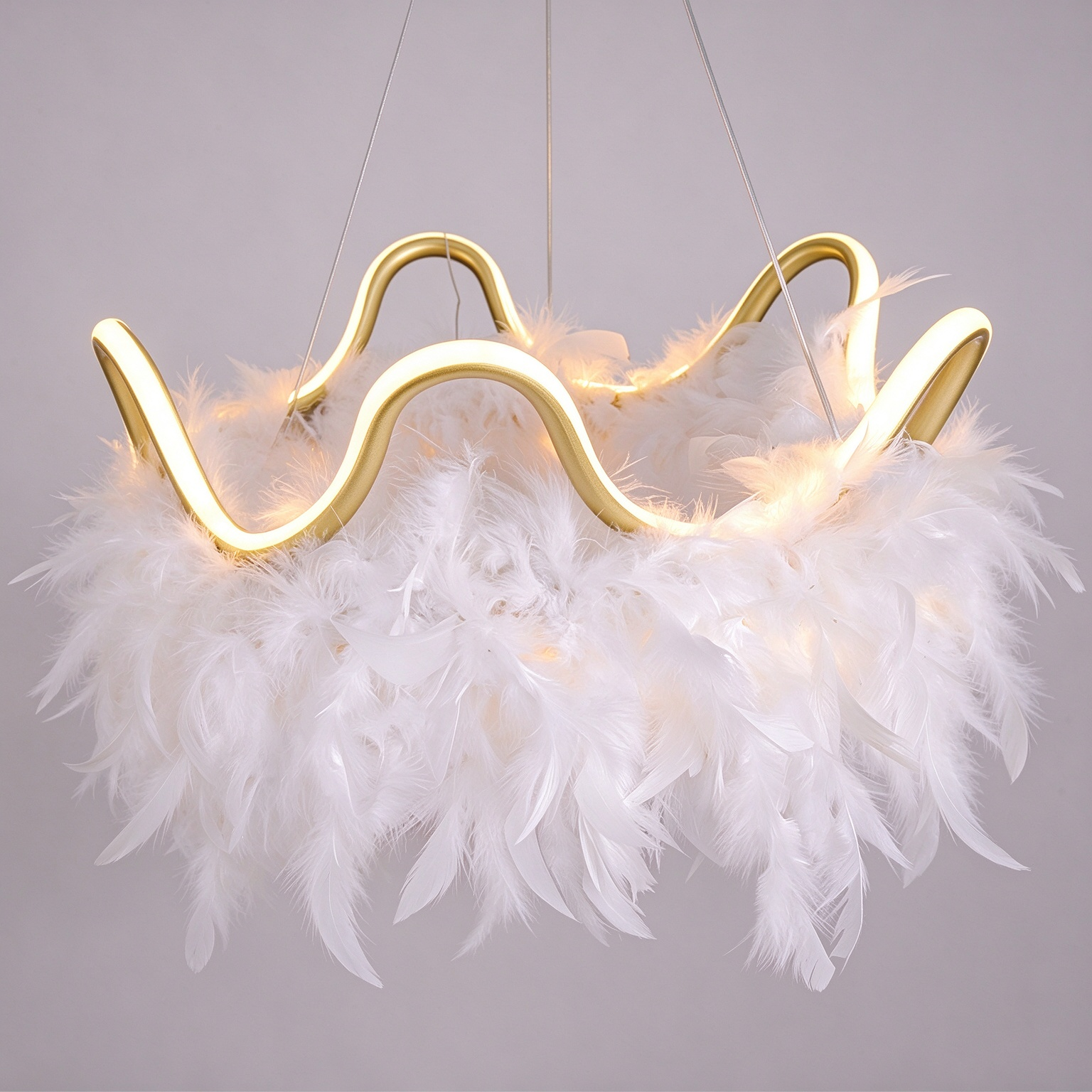 Soft feather lampshade