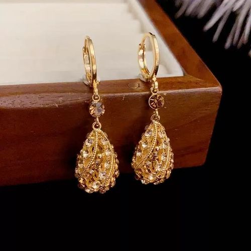 Sparkle Bright with Cafe Diamond Teardrop Earrings | Chic & Luxe