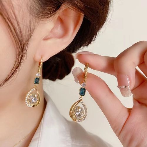 Dainty Crystal Teardrop Tassel Earrings - Unique Design for Stylish Looks