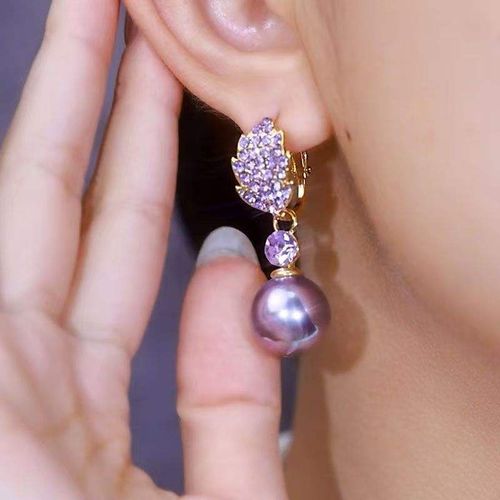 Elegant Purple Crystal Leaf Pearl Drop Earrings - Unique Design for Timeless Charm