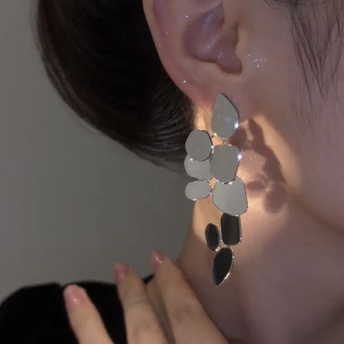 Simple Irregular Leaf Earrings | Cool-Tone Minimalist Drop Earrings