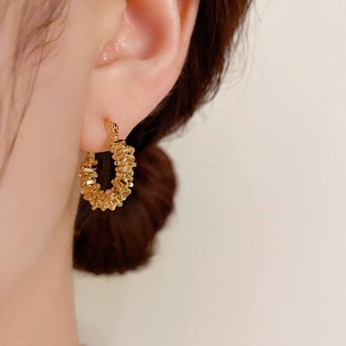 Minimalist Geometric Earrings for Her – Sleek, Versatile & On-Trend