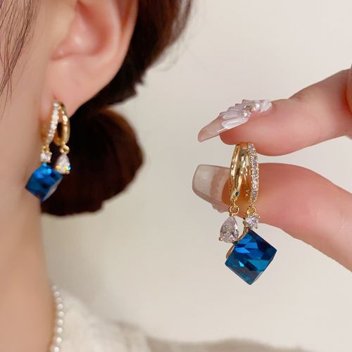 Dainty Blue Crystal Cube Earrings - Your New Daily Essential ✨