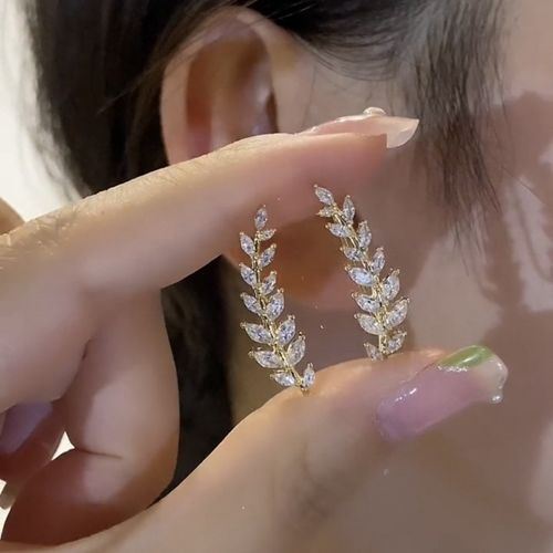 Dainty Wheat & Leaf Zircon Ear Cuff - Sparkle with Minimalist Charm ✨
