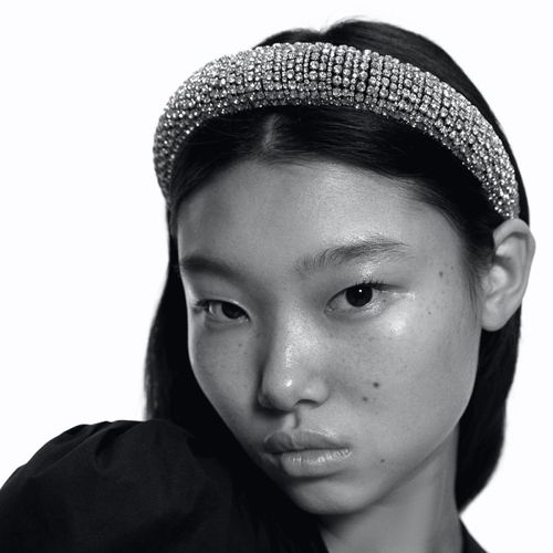 Sparkle Bright at Every Event: Baroque-Inspired Wide Rhinestone Sponge Headband