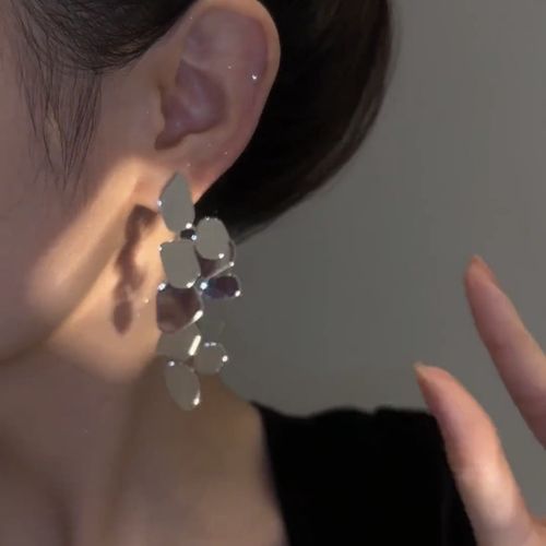 Simple Irregular Leaf Earrings | Cool-Tone Minimalist Drop Earrings