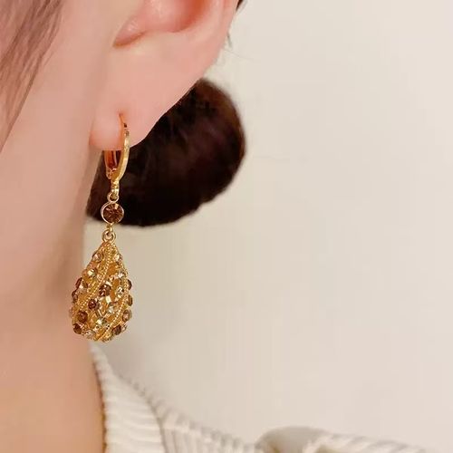 Sparkle Bright with Cafe Diamond Teardrop Earrings | Chic & Luxe