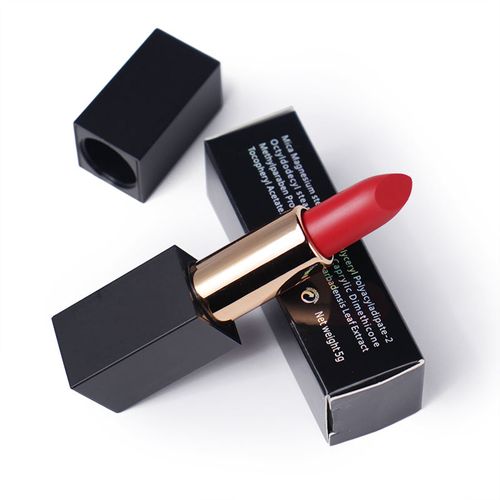 Vibrant Red Satin Lipstick - Creamy, Long-Lasting & Non-Sticky for Effortless Elegance