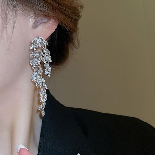 Title: Sparkling Leaf & Feather Tassel Earrings – Shine Bright in Every Moment ✨