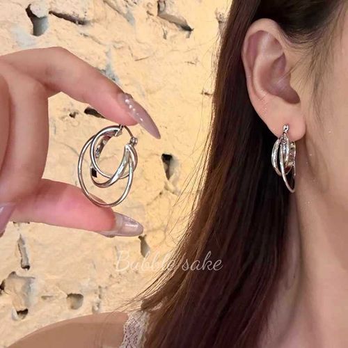 Vintage Metal Triple Hoop Earrings - Minimalist Elegance for Every Look