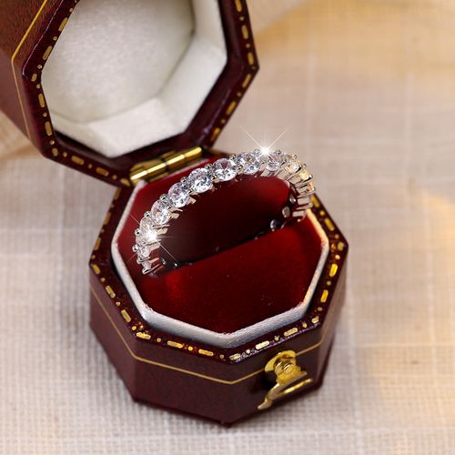 Simulated zircon starry sky ring