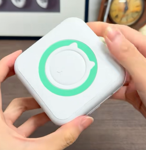 Portable Mini Printer Wirelessly Connected to Mobile Phones Small Home Self-Adhesive Label Photo Printer,