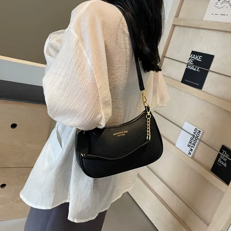 Small Chanel style underarm bag 2025 new women's bag fashionable versatile chain shoulder messenger bag. Without pendant