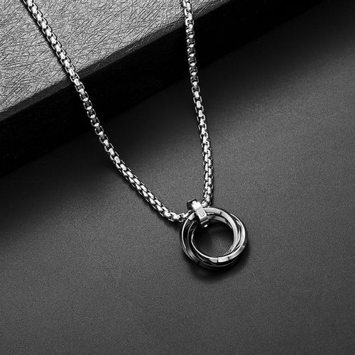 Titanium steel colorfast three-ring ring necklace for women and men, trendy in ins style, European and American street style, hip-hop, sweatshirt chain, unique accessory.