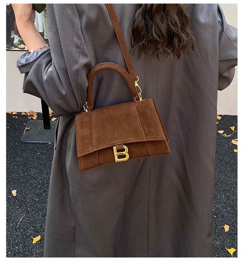 High-quality textured bag, matte finish, versatile single-shoulder, cross-body, and hand-held hourglass-shaped women's bag.