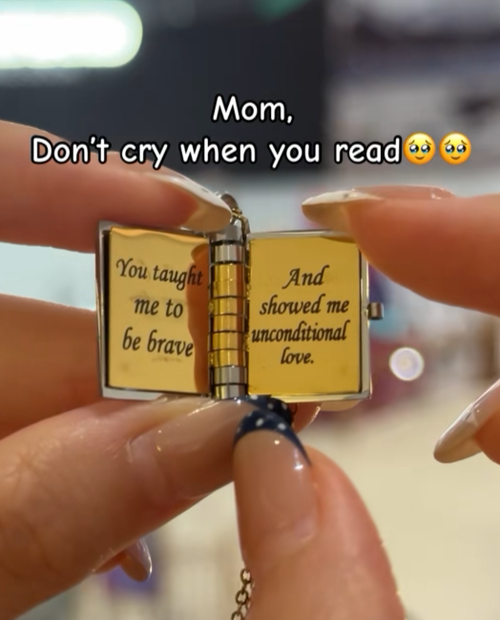 Titanium Steel Collarbone Chain for Mom! New Openable Pendant + Gentle Elegant Design, Durable & Hypoallergenic Titanium Steel, Top Choice for Daily Festival Gifts!