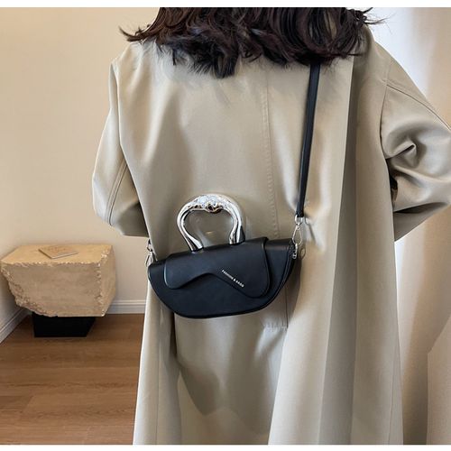 Popular French niche commuter letter armpit bag women's summer versatile texture one-shoulder crossbody dumpling bag