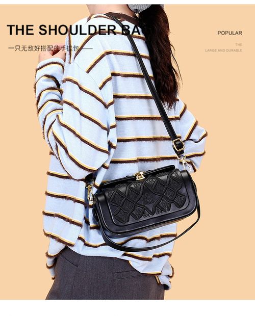 High-end light luxury retro box women's bag 2025 new embroidery thread embroidery handbag one-shoulder crossbody small square bag