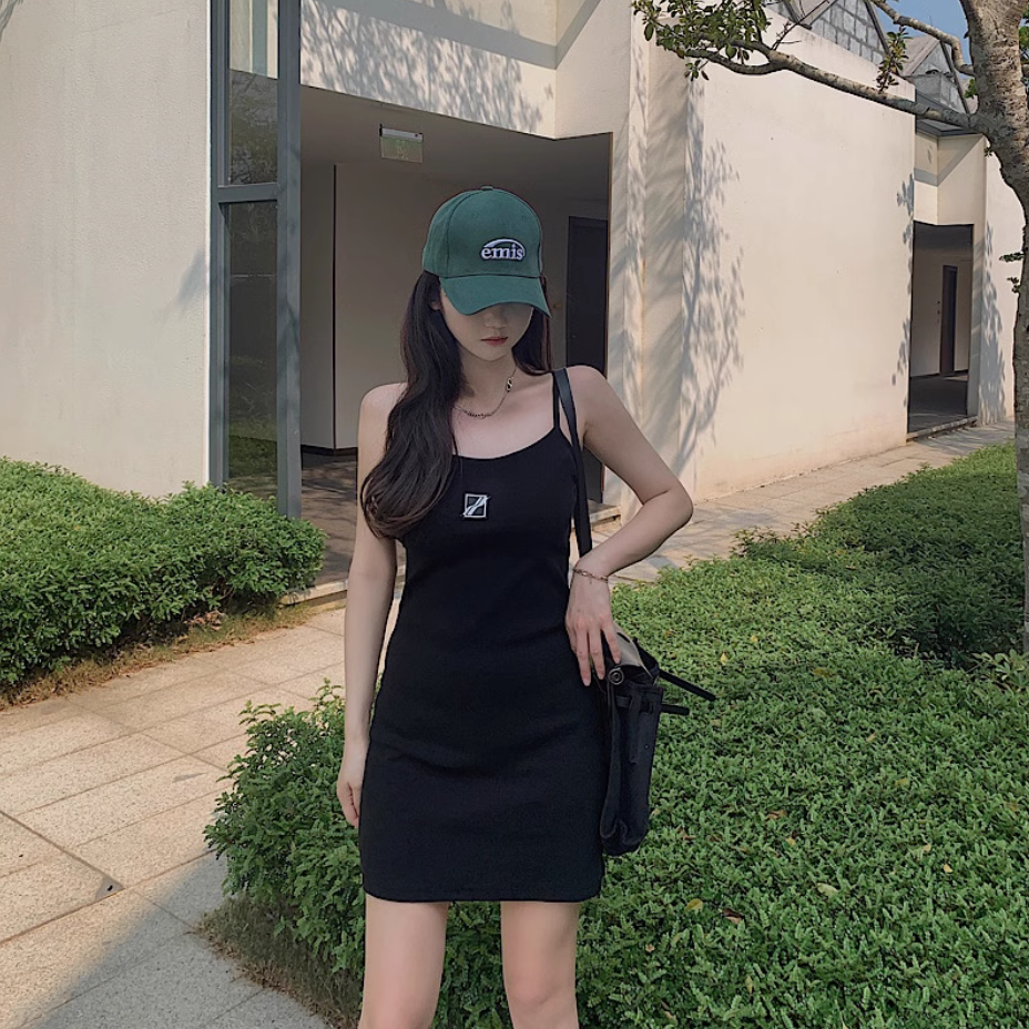 莊大泥 黑色方塊吊帶緊身背心裙修身顯瘦性感氣質打底包臀裙短裙