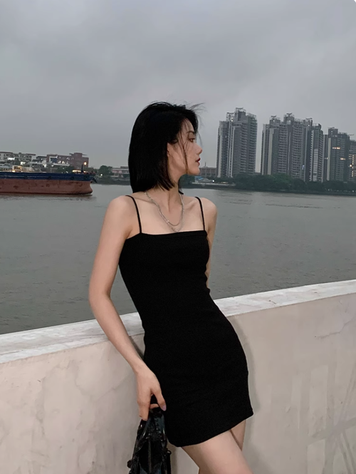 帶胸墊修身打底內搭吊帶裙女夏季夜店性感辣妹包臀連衣裙短款外穿