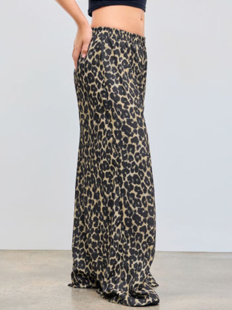 Mid Rise Elastic Waist Leopard Wide Leg Trousers