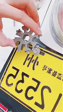 18 In 1 Snowflake Wrench, 4 Pcs 4 Color Zinc Alloy Multi-function Screwdriver and Bottle Opener