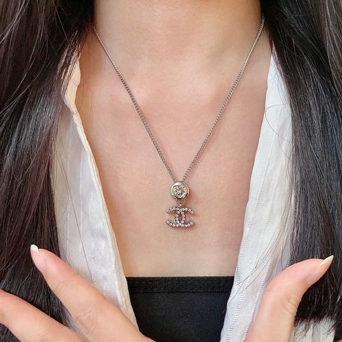 シャンタンスタイルクラシック双 C インレイハートネックレス レディースゴールド色