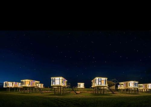 Luxury Customized Modular-Designed Outdoor Hotel Prefabricated Houses: Comfortable Cabins for Living and Working Activities