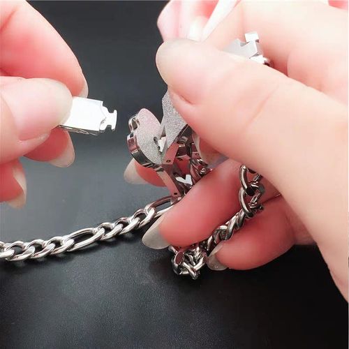 Stainless steel couple love lock, heart lock bracelet set, a pair of heart interlocking bracelets