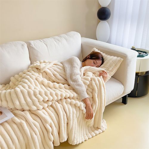 Fluffy and cozy blanket