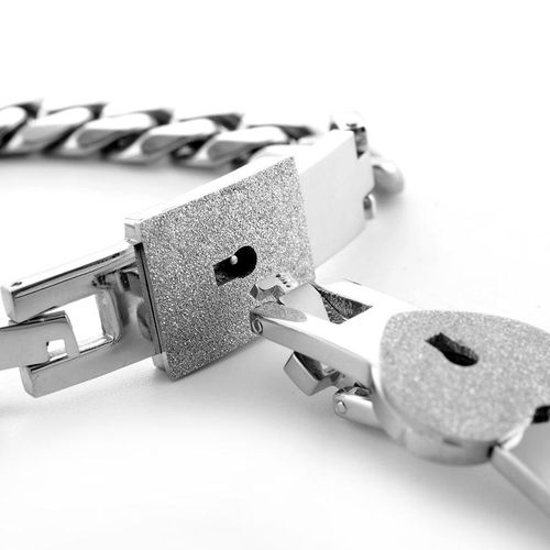 Stainless steel couple love lock, heart lock bracelet set, a pair of heart interlocking bracelets