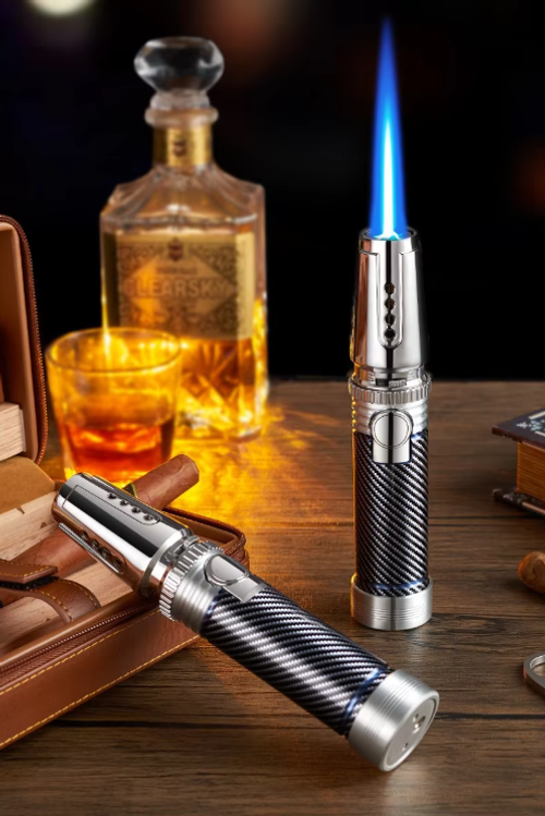 Outdoor barbecue ignition device - propane inflator, 1300-degree metal lighter, with safe lock for cigar and barbecue use