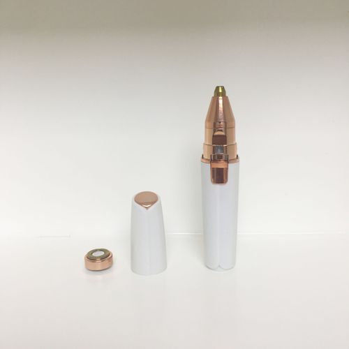 Double-headed electric eyebrow trimmer! Trim and shave two-in-one, saving time and effort, even beginners can easily use it!