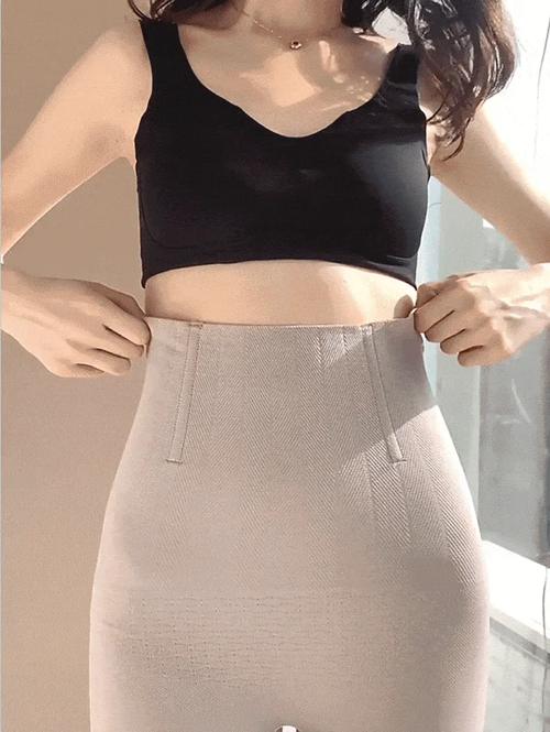 High-waist shaping shorts, easy to put on and take off, comfortably flattening the abdomen and non-pressuring for buttocks lift  （Buy one get one free）