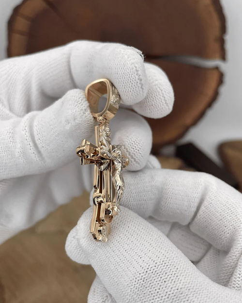 Consecration of the Holy Jesus Pendant
