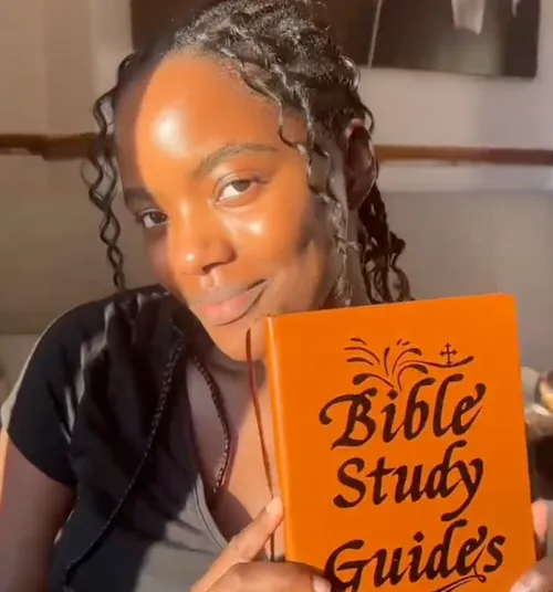 🙏🤩🤩🥰😎66-Page Bible Study Guide & Daily Devotional Journal📖