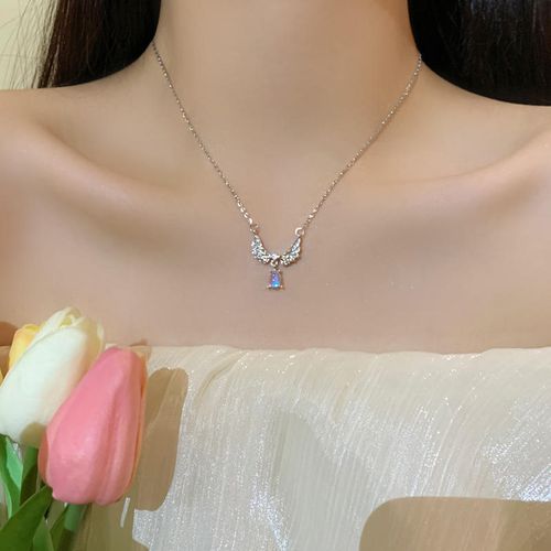 Women's Trendy Fairy Tale Angel Wing Necklace Fresh Design Moonstone Choker with Link Chain Creative Cool Fashion Jewelry