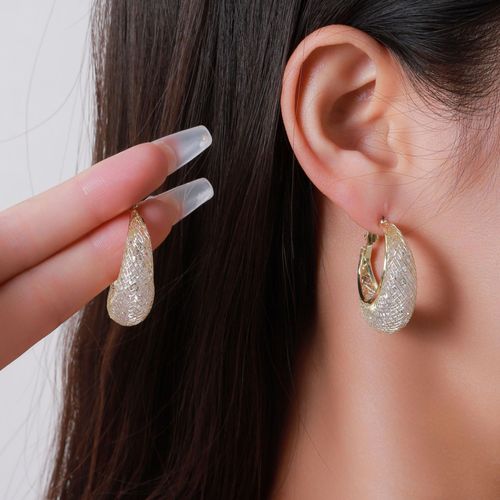 Exquisite and sparkly mesh zircon earrings for women, trendy and luxurious design, perfect for Instagram influencers.