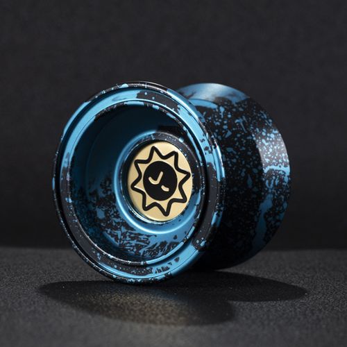 Professional alloy yo-yo for freestyle competition with extra-long spin time.