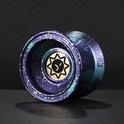 Professional alloy yo-yo for freestyle competition with extra-long spin time.