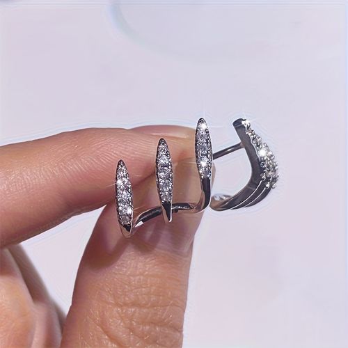 Minimalist three-claw ear clips with niche design, elegant style, simple arc curves and high-quality zircon stud earrings